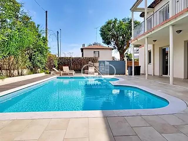Juan les Pins 06160 Achat / Vente maison 13 pièces t13 piscine