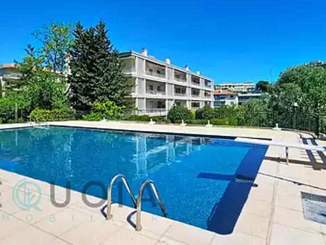 Juan les Pins 06160 Achat / Vente appartement 4 pièces t4 au dernier étage