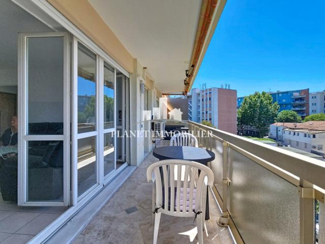 JUAN LES PINS 2 PIECES GARAGE ET CAVE