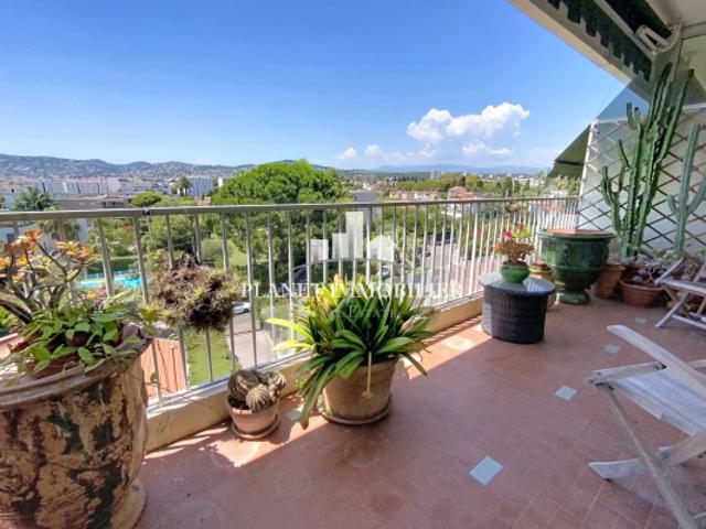 JUAN LES PINS 3 PIECES DERNIER ETAGE