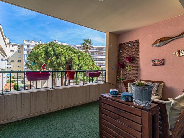 Juan les pins, 4 pièces, 2 terrasses, balcon, parking sous s. 85m² Antibes