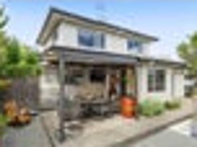 Judea, 4 bedrooms, $820 pw