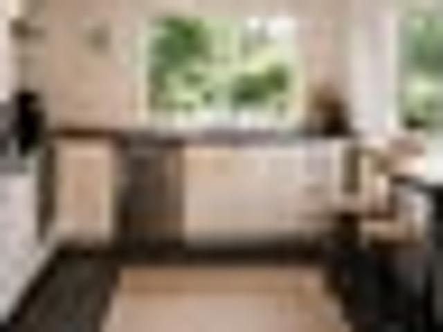 Judea, 2 bedrooms, $600 pw