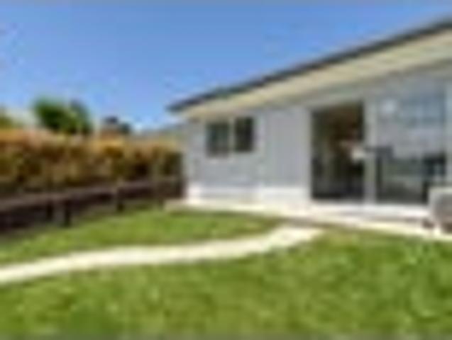 Judea, 2 bedrooms, $620 pw