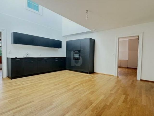 JUGENDSTIL MIT HOCHWERTIGEM INNENAUSBAU!
