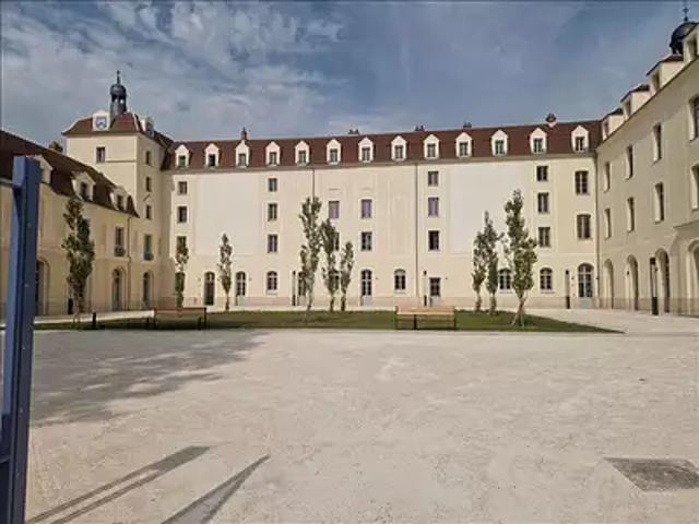 Juilly 77230 Location appartement 1 pièce t1 jardin