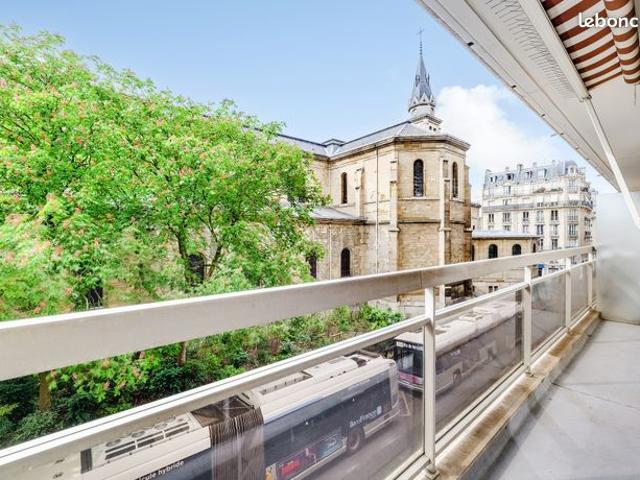 Jules Joffrin Mairie du XVIIIeme 3Pieces 2 chambres Travaux à prévoir