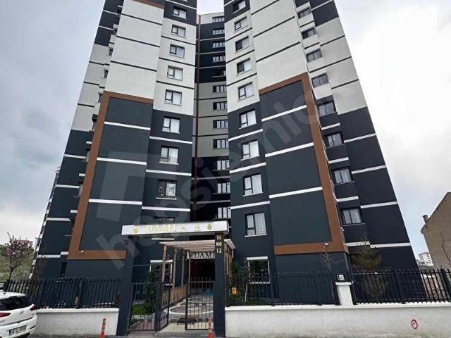 JÜPİTER GAYRİMENKUL'DEN KIBRIS CAD. VE METROYA YÜRÜME MESAFESİNDE 4+1 SATILIK DAİRE