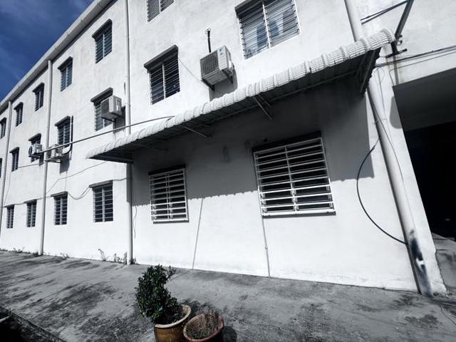 Juru Setia flat
