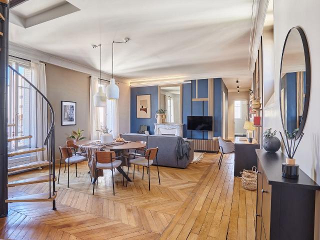 Juria 3 bedrooms in Ternes, Paris Amsterdam Apartments for Rent