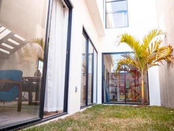 Juriquilla, Tipo Duplex, Doble Altura, 2 Recamaras, 2.5 Ba?os, Sala TV, Alberca