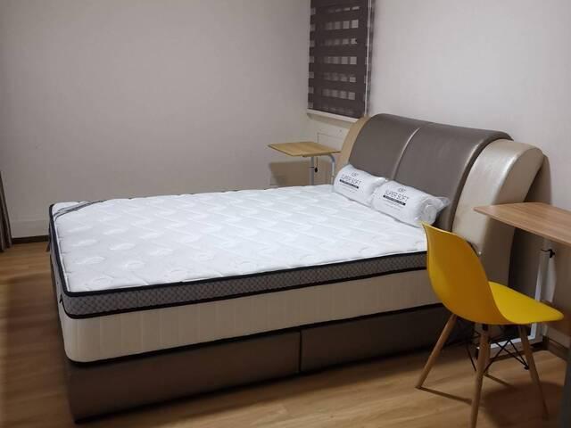 Jurong Boon Lay Master room
