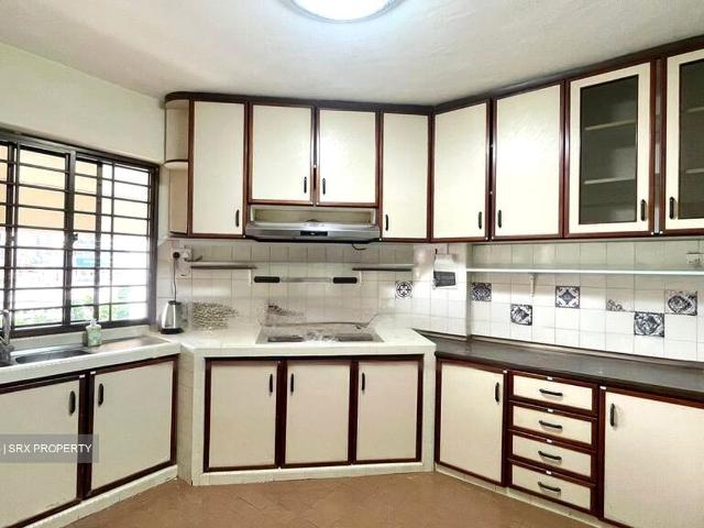 Jurong East Street 13 D22, Condominium