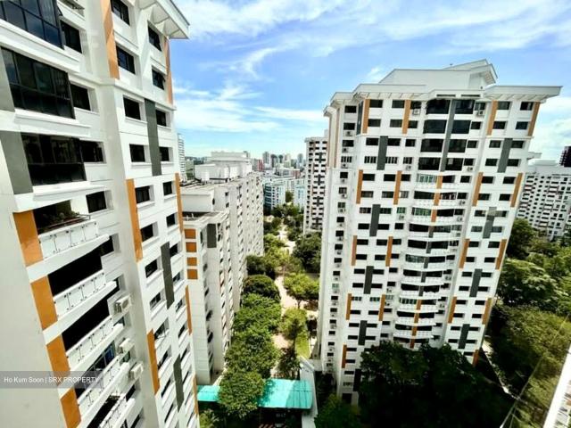 Jurong East Street 21 Jurong East, HDB Executive