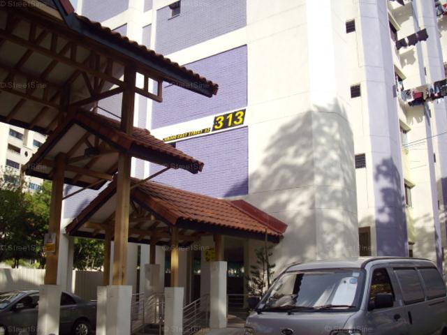 Jurong East Street 32 Jurong East, HDB 3 Rooms