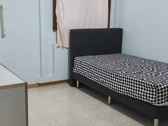 Jurong West single room rental
