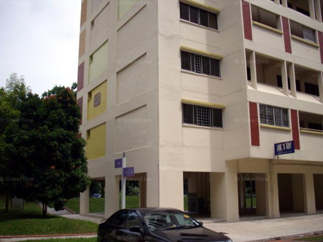 Jurong West Street 42 Jurong West, HDB Executive