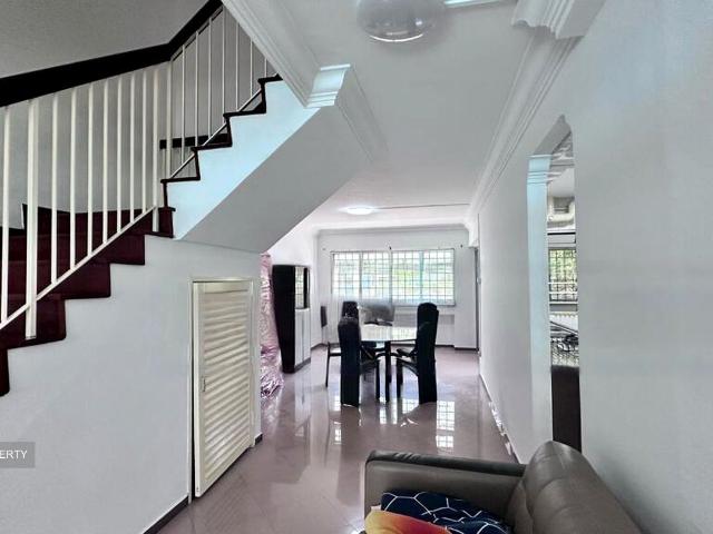 Jurong West Street 81 Jurong West, HDB Executive