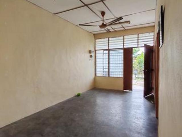 Just Need Restructure Single Storey Corner House Taman Ria Jaya