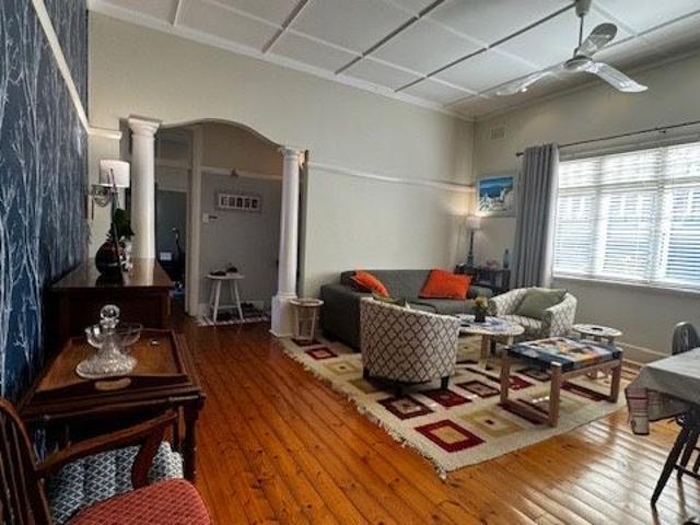 Just off Gordon Road, 167sqm and priced to sell! Morningside