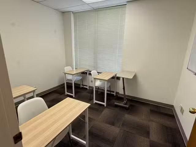 Cheap Office for lease in Vancouver, Vancouver West, 210 5511.