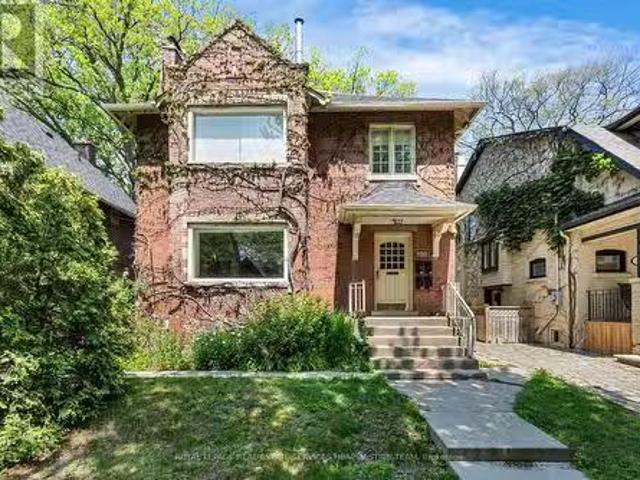 For Rent! Lower 330 St Clair Avenue E, Toronto, ON, M4T 1P4.