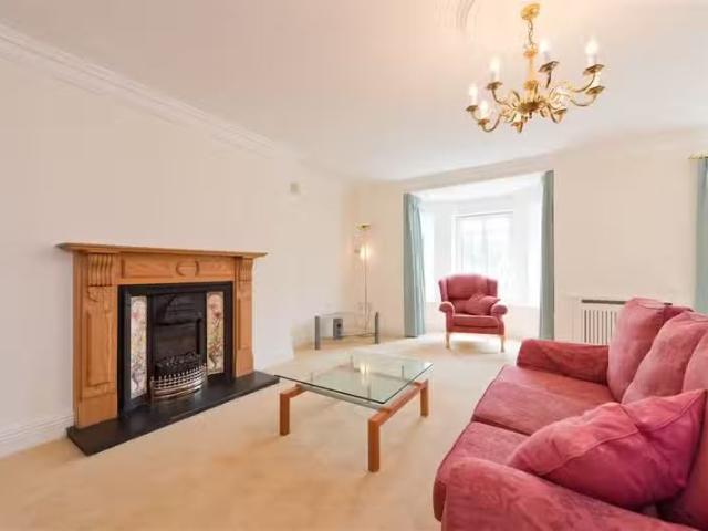 Cozy Radcliff Hall, St John's Road, Sandymount, Sandymount, Du.