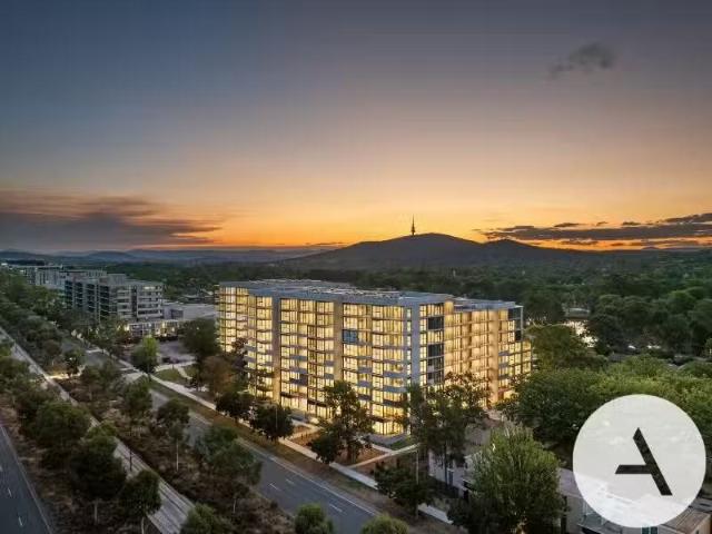 Nice 1 BR 321/327 Northbourne Avenue, Lyneham Apartment for re.