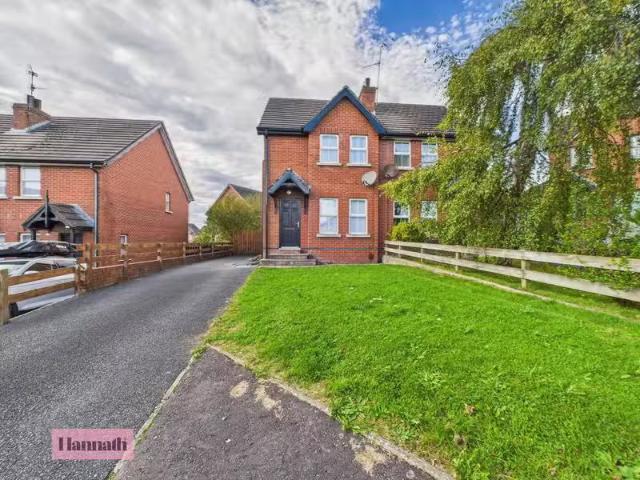 Cheap 1 BR Room 1, 53 Carnreagh