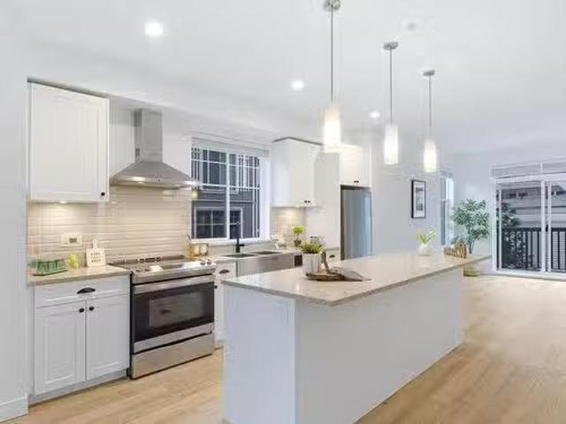 Rental! 20487 65 Avenue, Langley, BC, V2Y 3K8 house for leas.