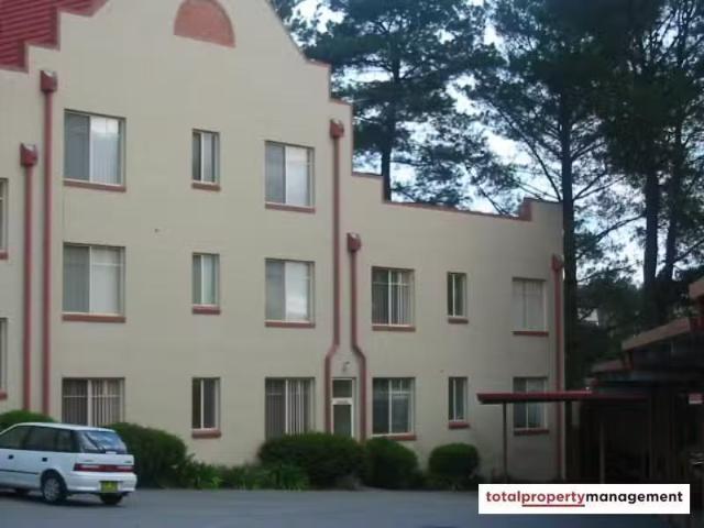 Nice 2 BR 10/100 Port Jackson Circuit, PHILLIP Townhouse for r.