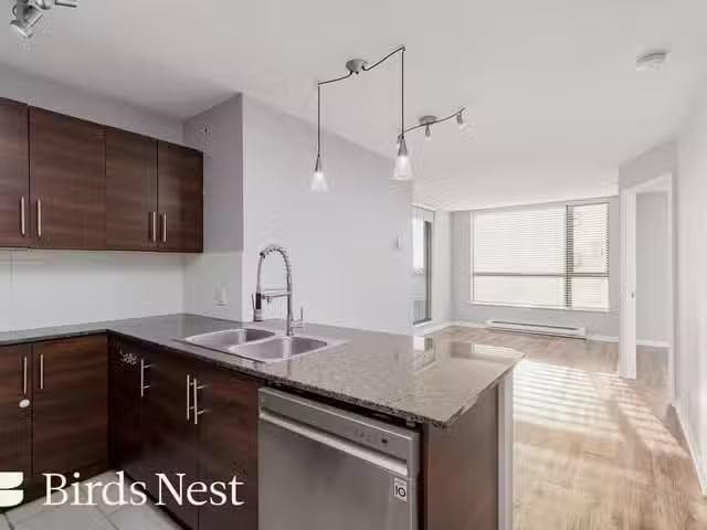 Unique 2 BR Apartment for rent in New Westminster, New Westmin.