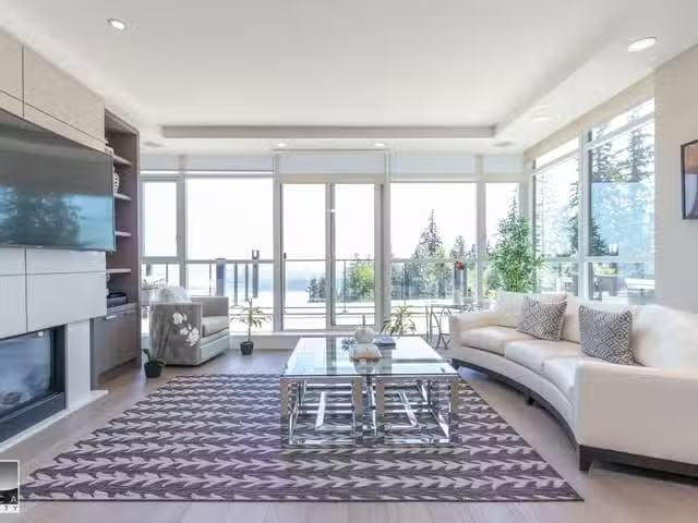 Just in! 3 BR Apartment for rent in West Vancouver, West Vanco.