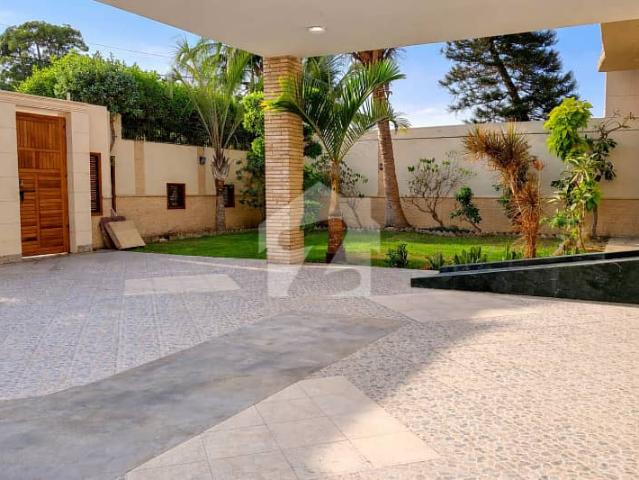Just Like Brand New 1000 SQYD Bungalow Available For Rent