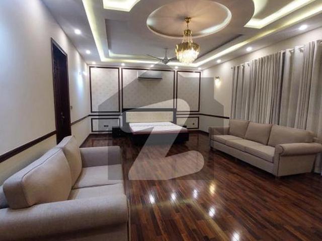 Just Like Brand New 1000 Sq Yard House Available For Rent. 2+4+Basement+Pool DHA Phase 6