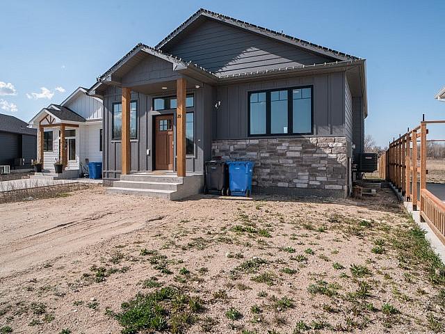 Just Listed In Grunthal!