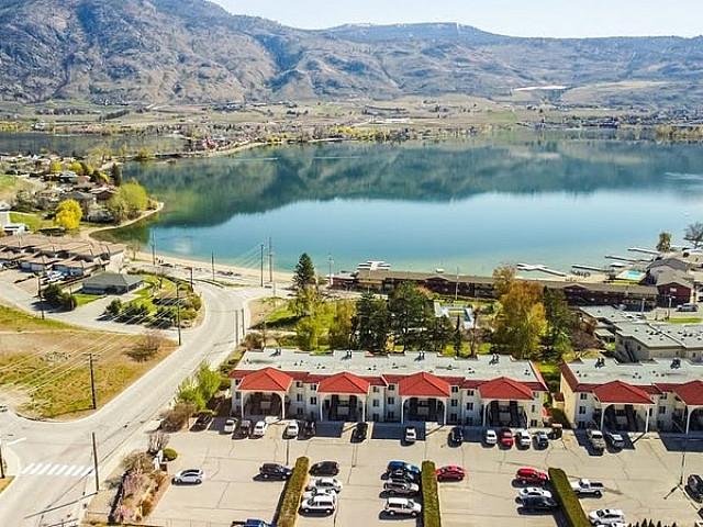 Just Reduced! Gorgeous 2 Bed/2 Bath Condo In Osoyoos