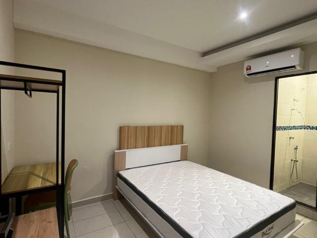 Just ‍♂️15 mins to INTI College & SS15 Courtyard Private Queen Room for Rent