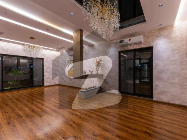 Just 1 Year Used 1 Kanal Modern Design Luxury House DHA Phase 8