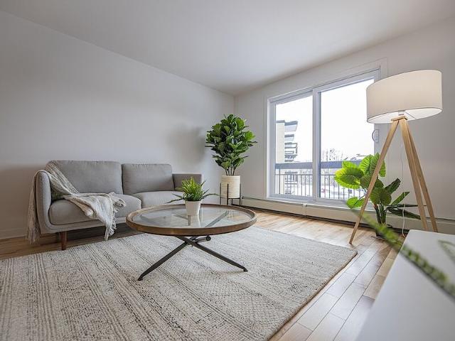 Just 5 minutes from the REM, Place Riviera offers spacious, bright apartments in a prime location close to services, par