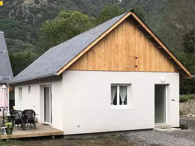 Juzet de Luchon 31110 Location maison 3 pièces t3 au dernier étage terrasse