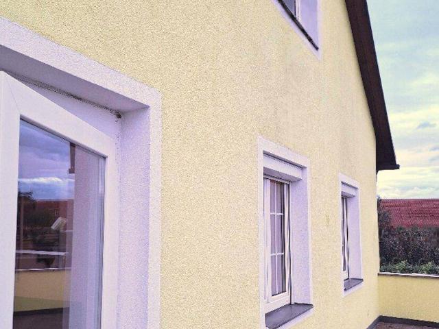 K3 ARBEITEN UND WOHNEN. Großes Wohnhaus mit eleganter und hochwertiger Ausstattung in ruhiger Lage. Topp Wohnqualität. Große Parkfläche vorhanden. TOLLER PREIS