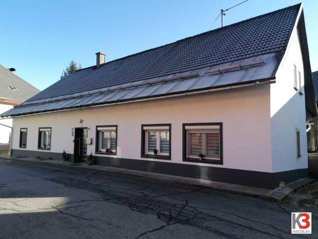 K3 Bauernhaus mit Einliegerwohnung und grossem Garten