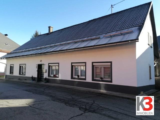K3 Bauernhaus mit Einliegerwohnung und grossem Garten
