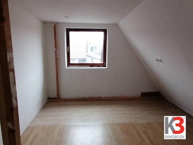 K3 Sanierungsbedürftiges, älteres Haus