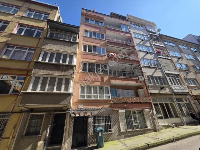 K2 Pera Bursa Hocahasan Altıparmak Bakımlı Ara Kat 3+1 Satılık