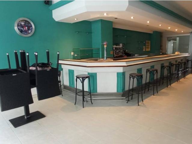 K2INMOBILIARIA ALQUILA CAFÉ BAR