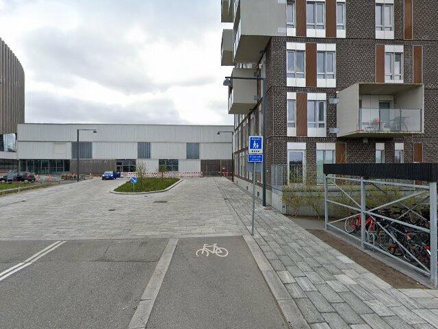 Kæmpe 2 værelses lejlighed med altan