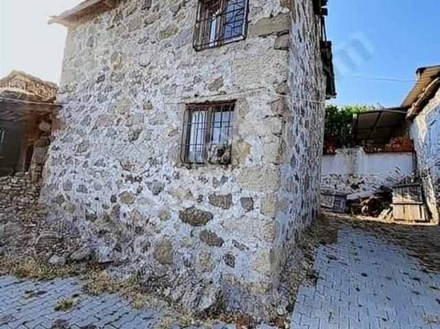 Kınık Köseler Mah.satılık Köy Evi