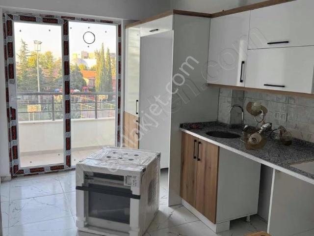 Kınacı Gayrimenkul Den Koyunoğlun Da Kiralık 2+1 Ara Kat Daire